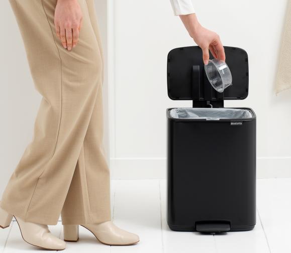  Pedalhink Bo Brabantia 12 Liter matt svart