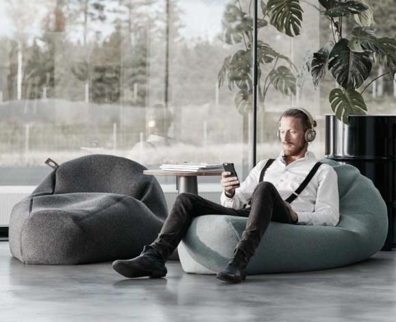  Sittpåse Office Nap svart tyg med vitt blixtlås