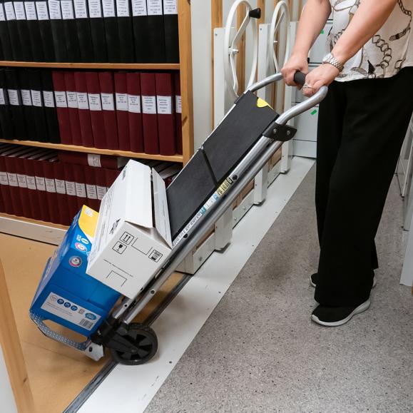  Kombikärra med trappstege