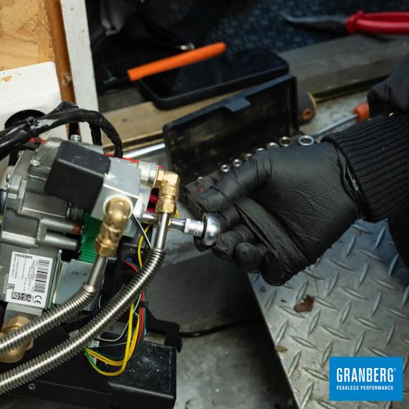  Engångshandske nitril 970 kemikaliebeständiga svart